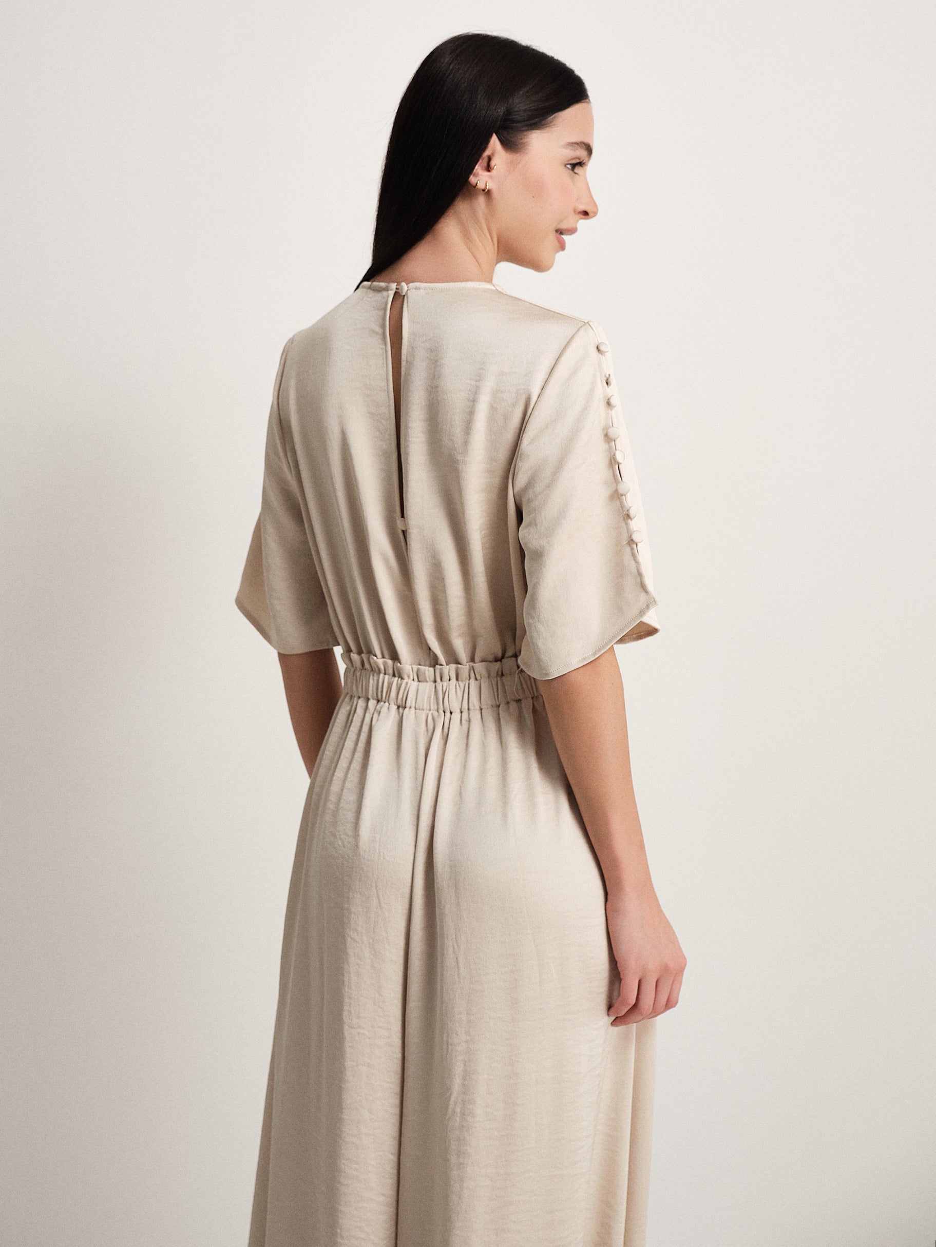 #colore_beige
