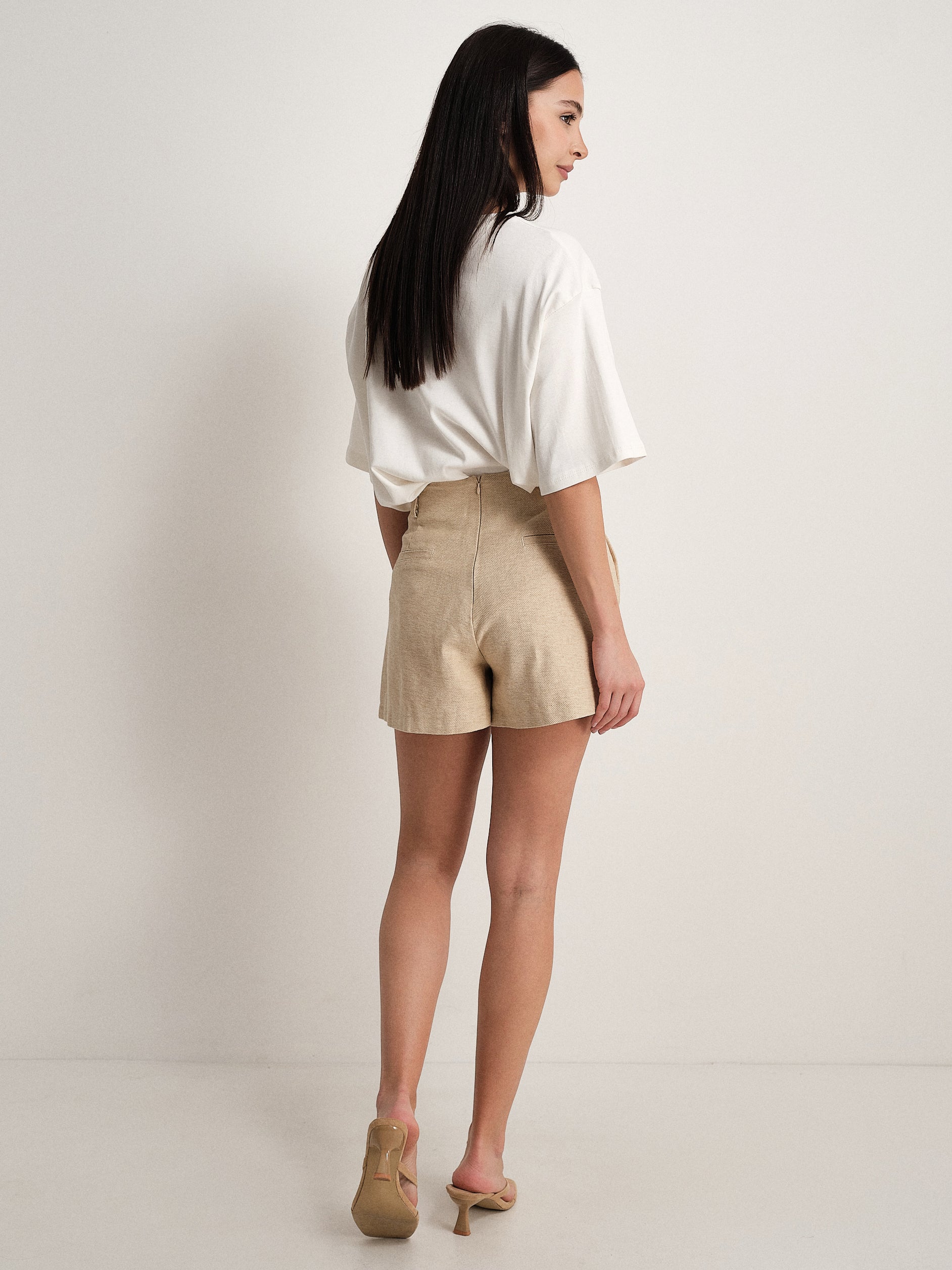 #colore_beige
