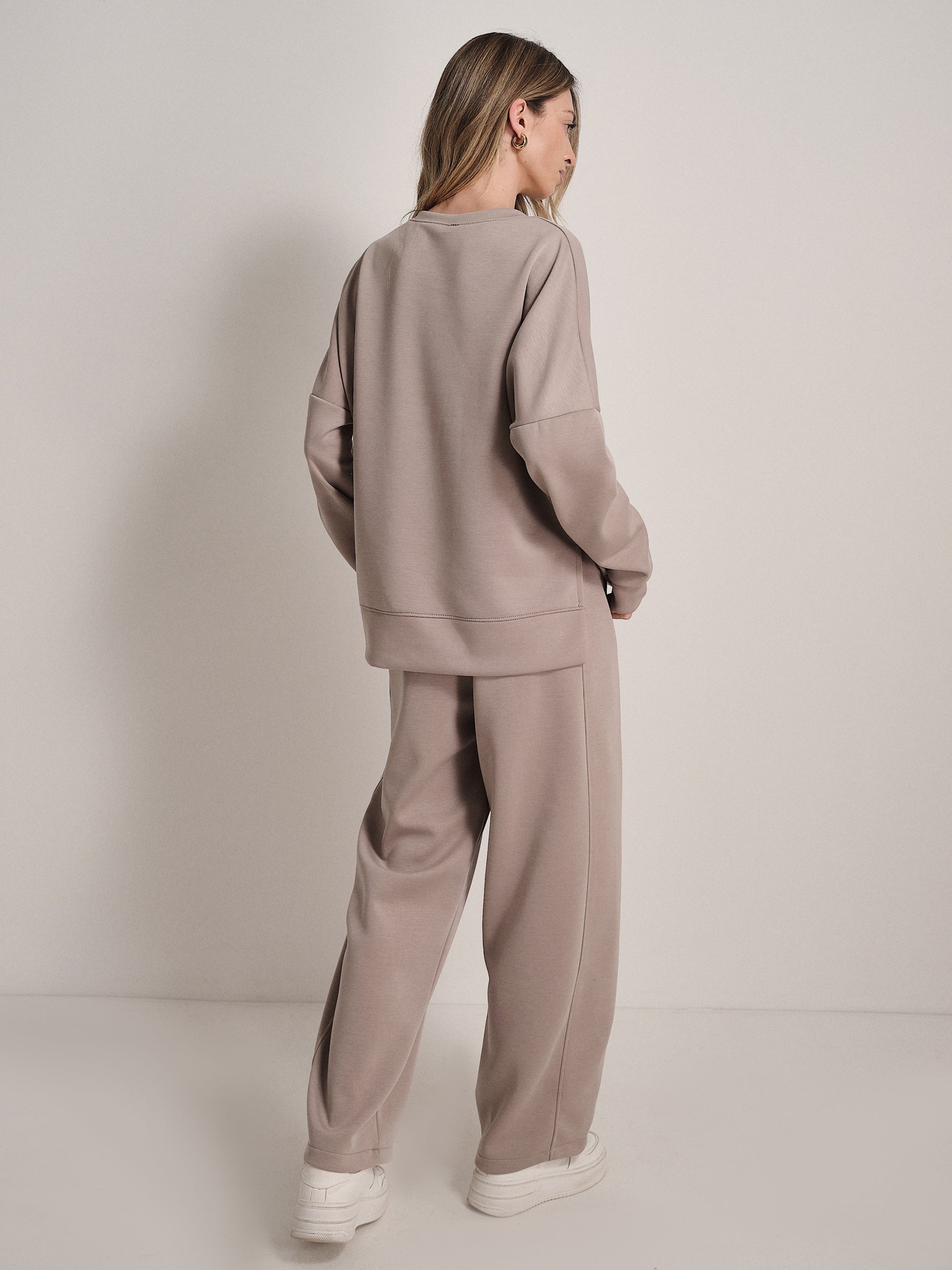 #colore_taupe