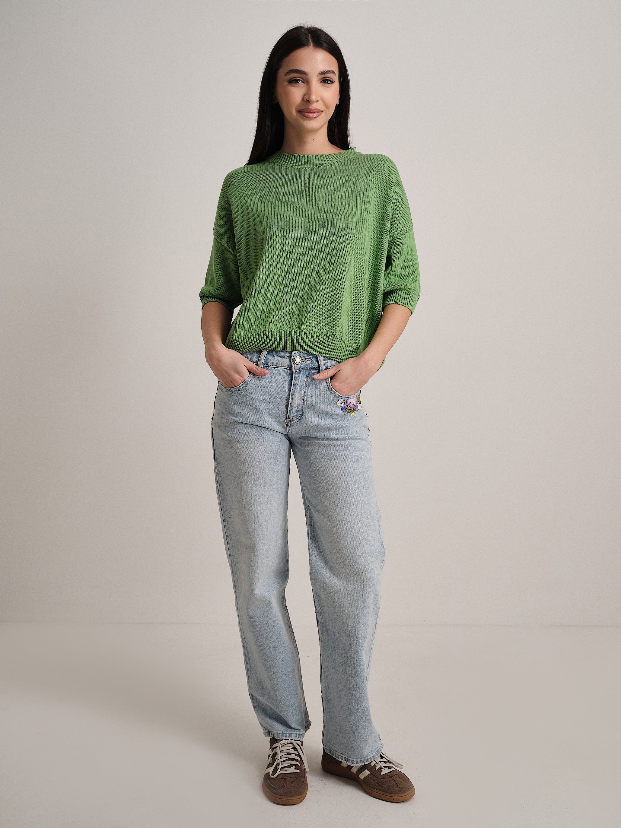 Jeans straight con ricami