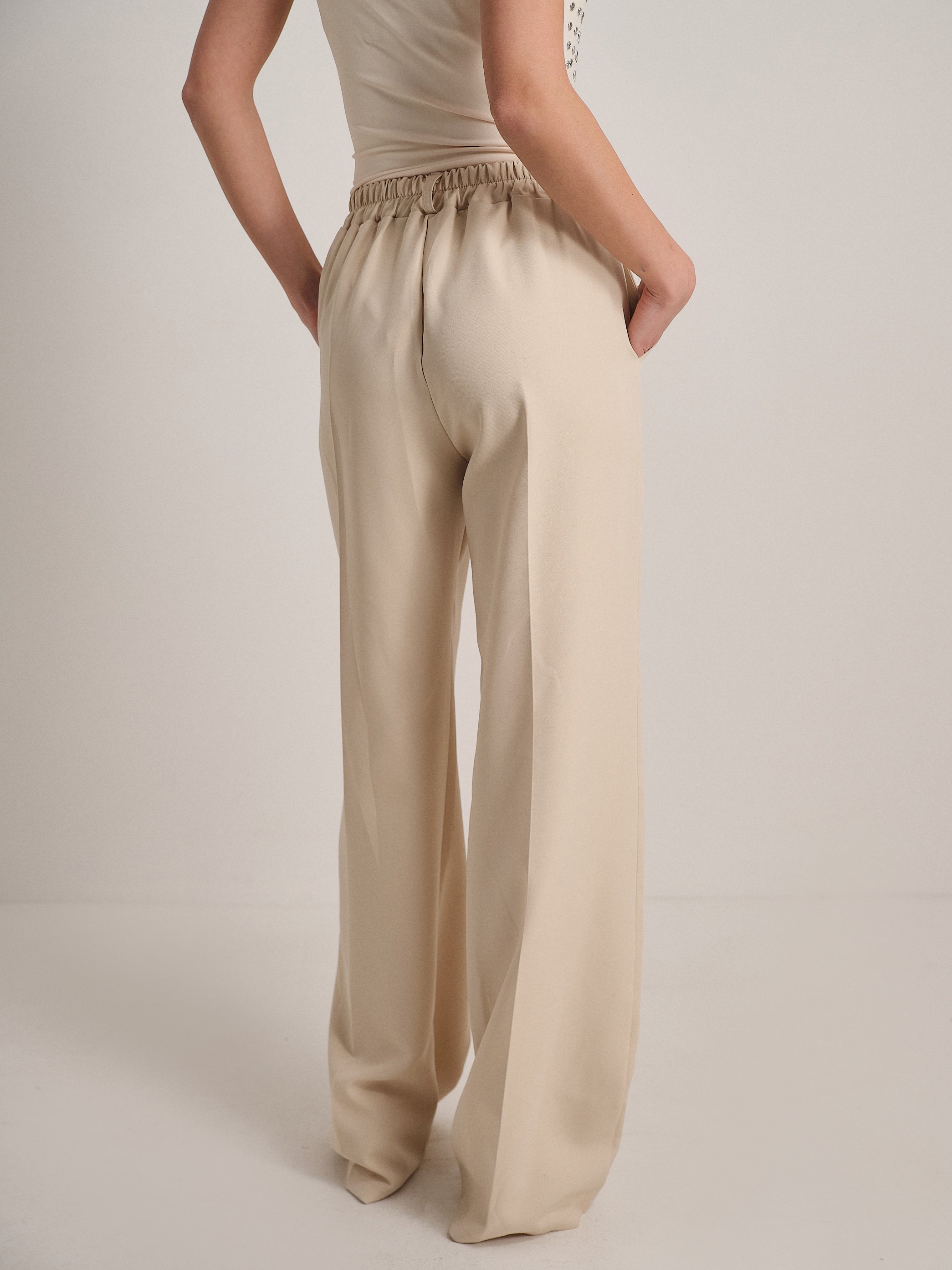 #colore_beige