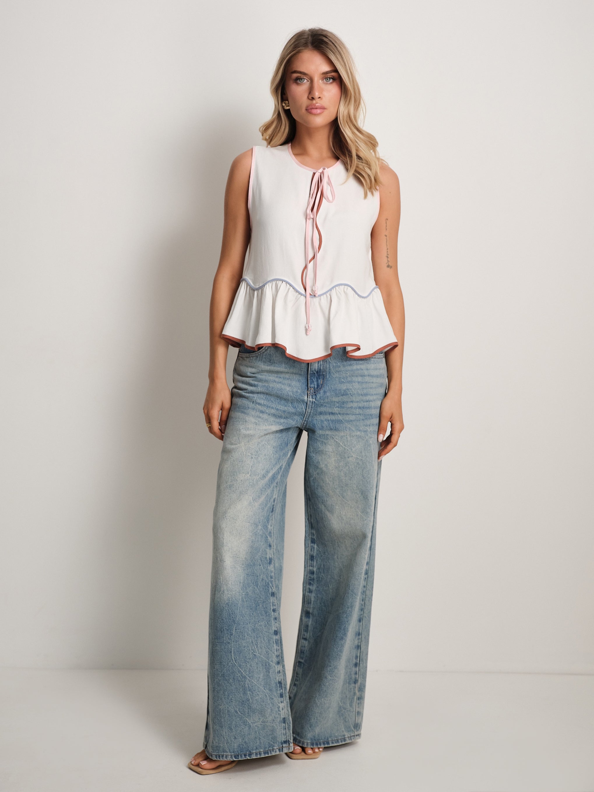 Top lace-up