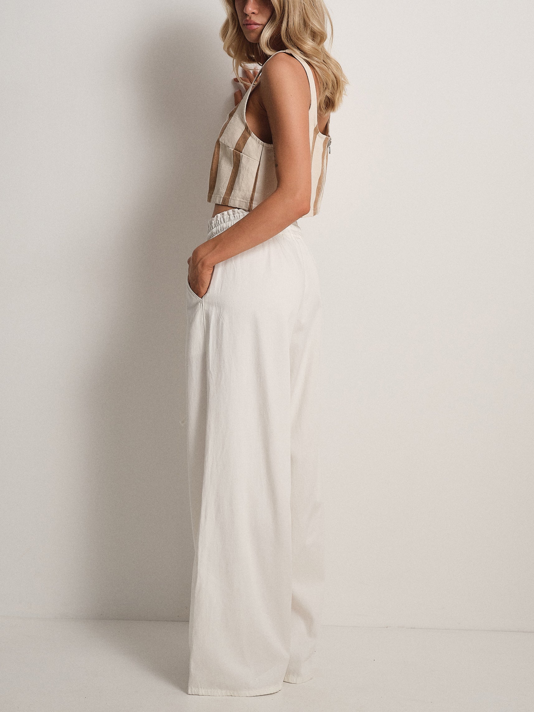 #colore_bianco
