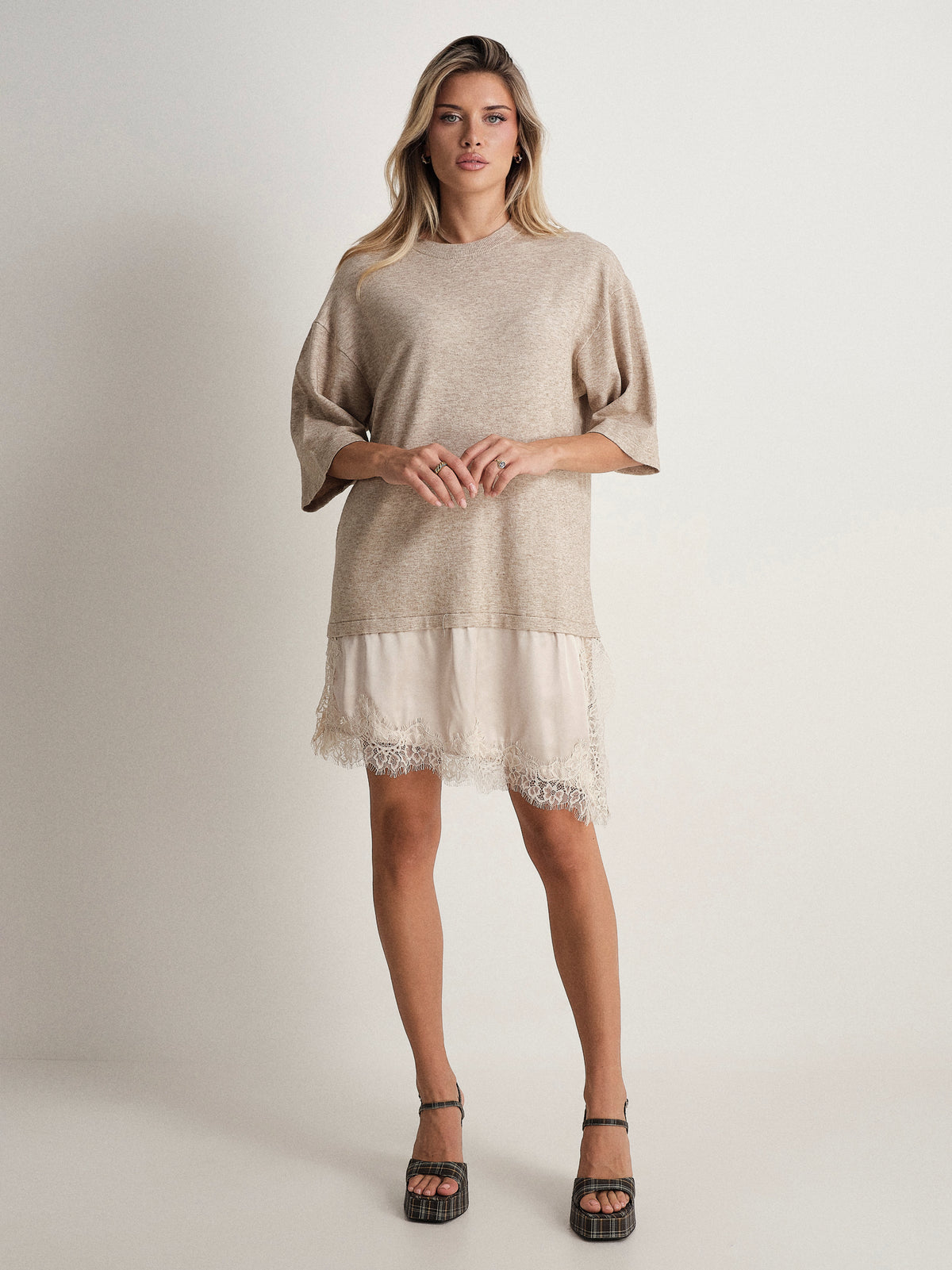 #colore_beige