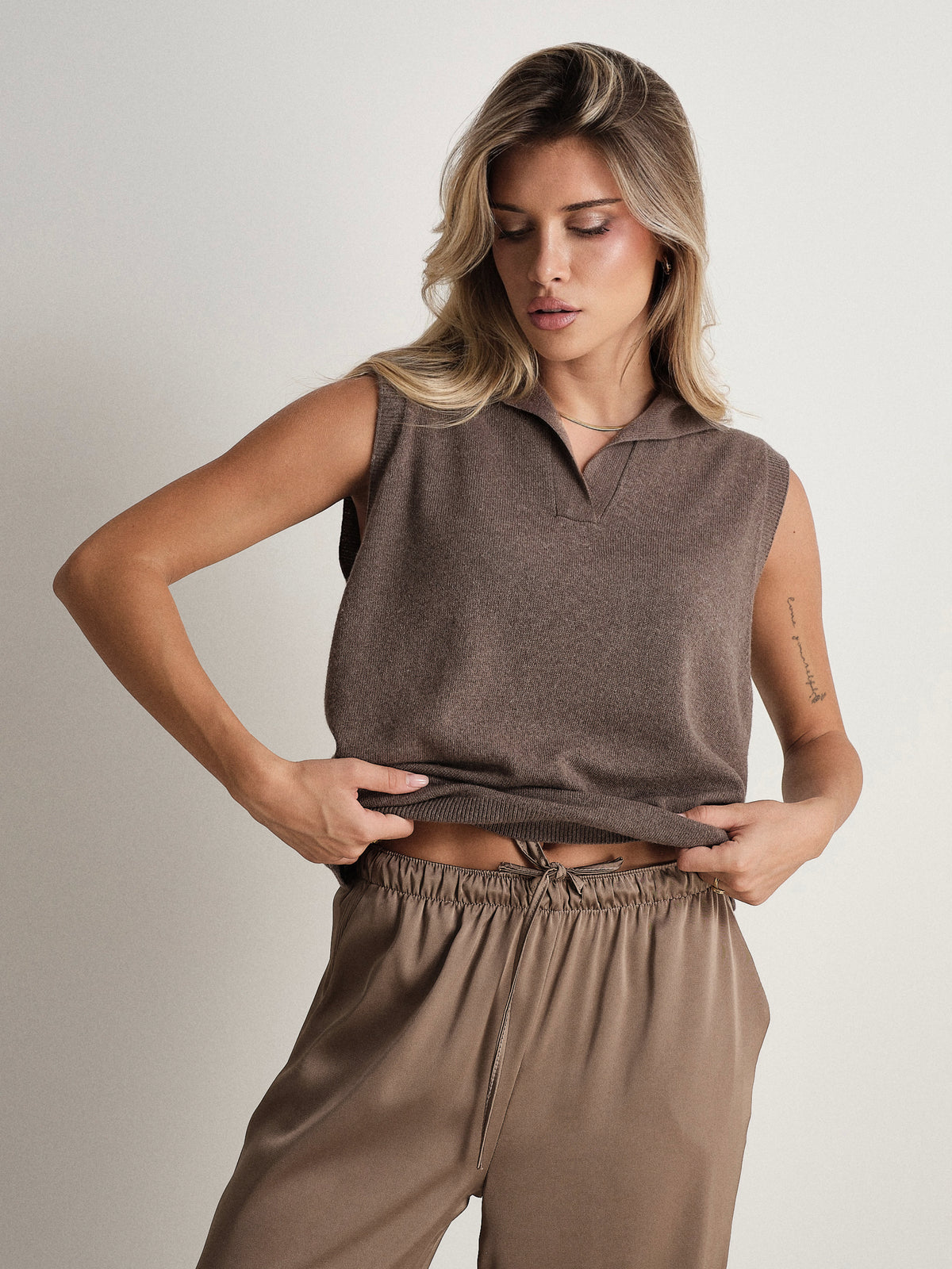 #colore_taupe