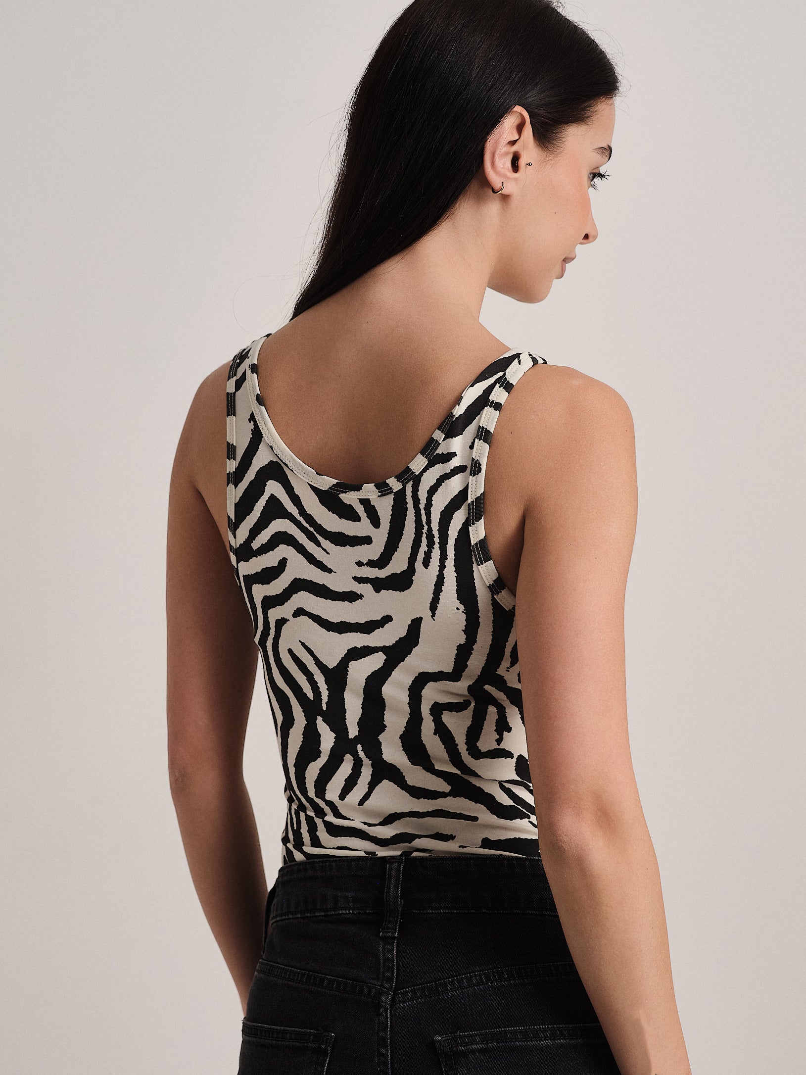 #colore_panna e nero