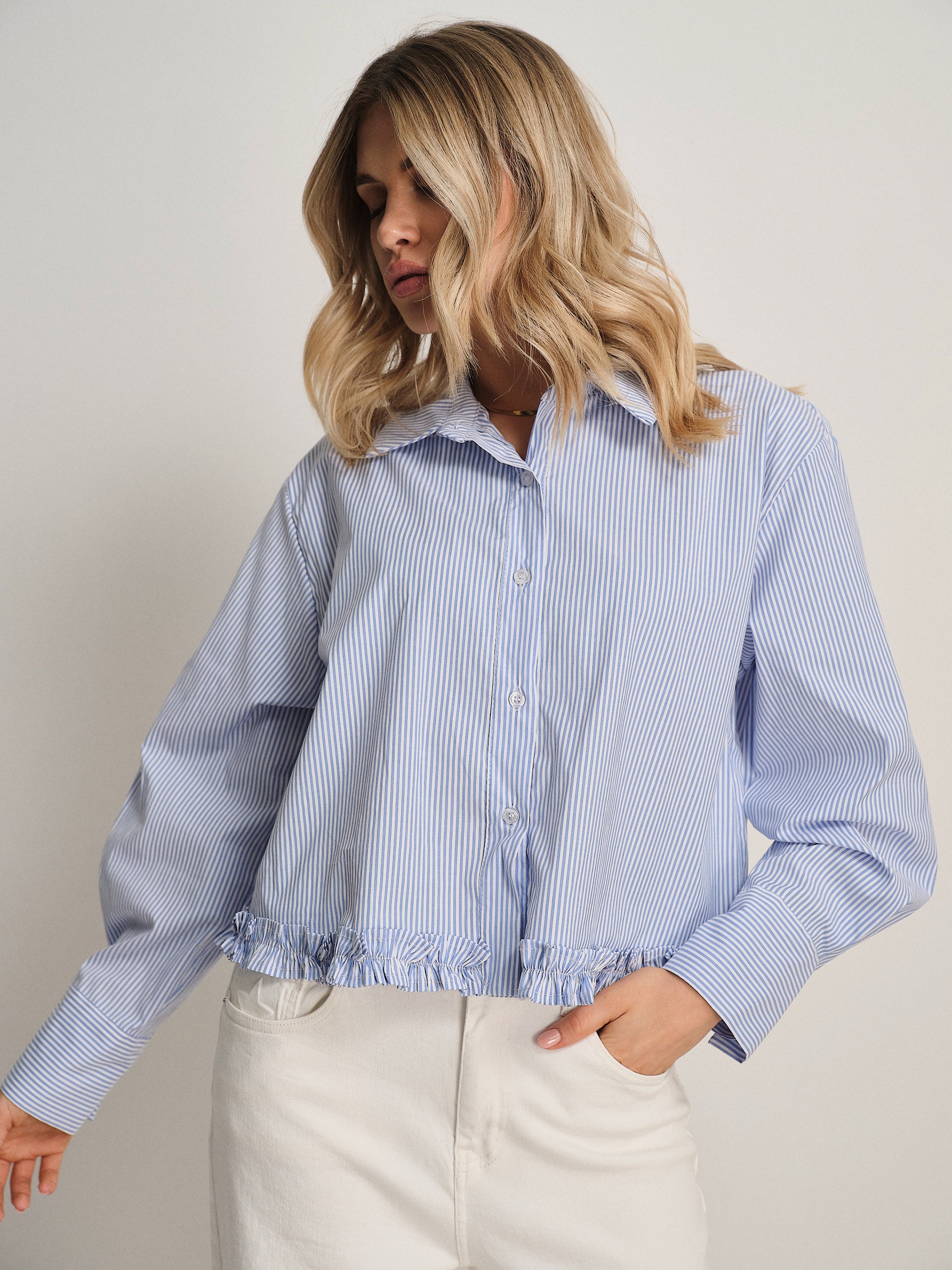 #colore_bianco e azzurro