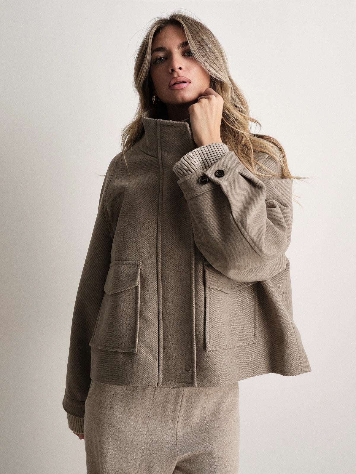 #colore_beige