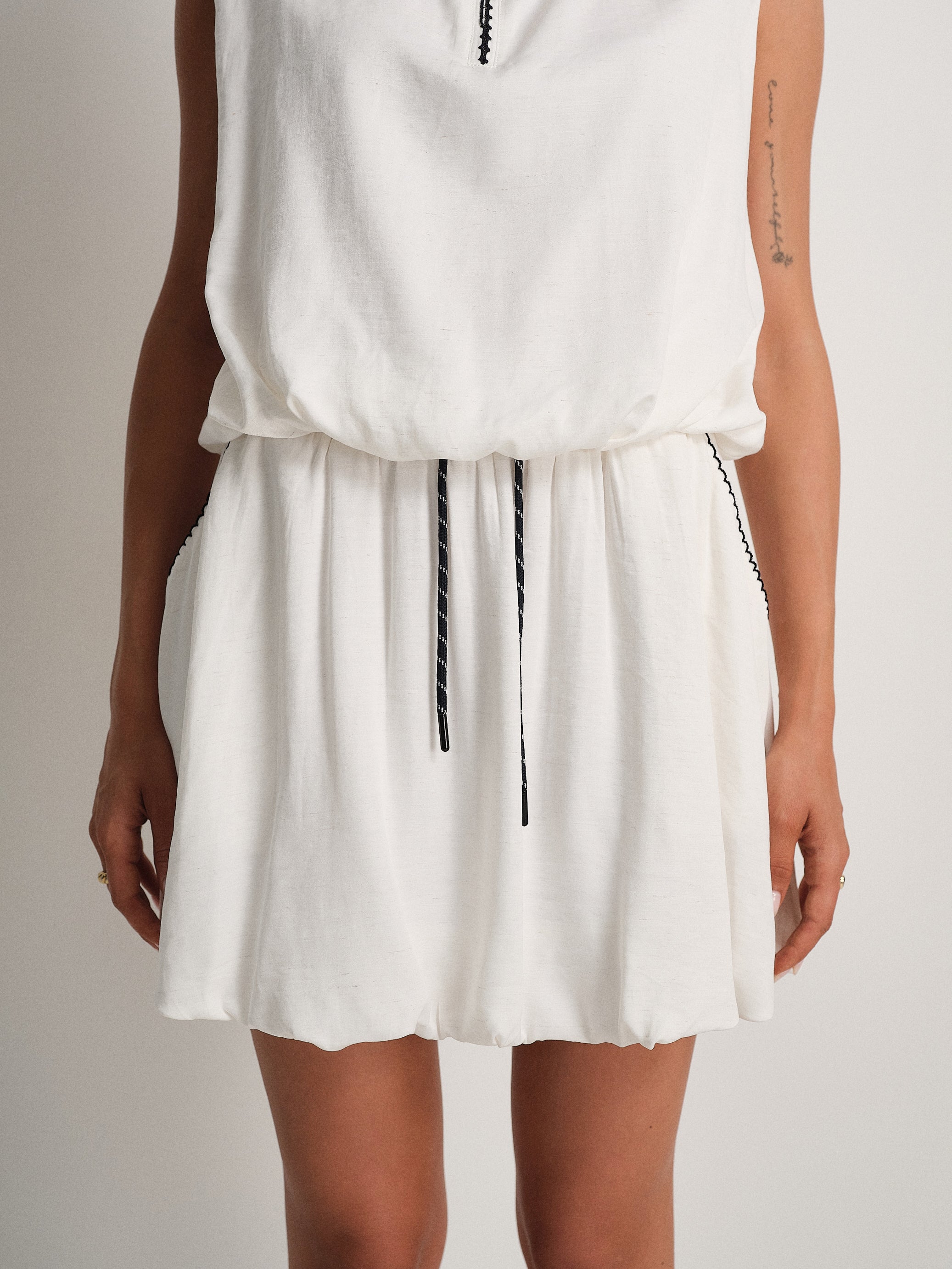 #colore_bianco