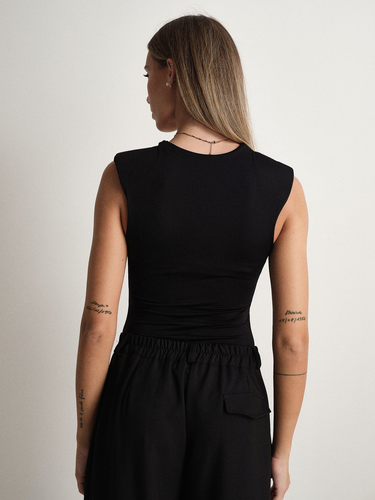 #colore_nero