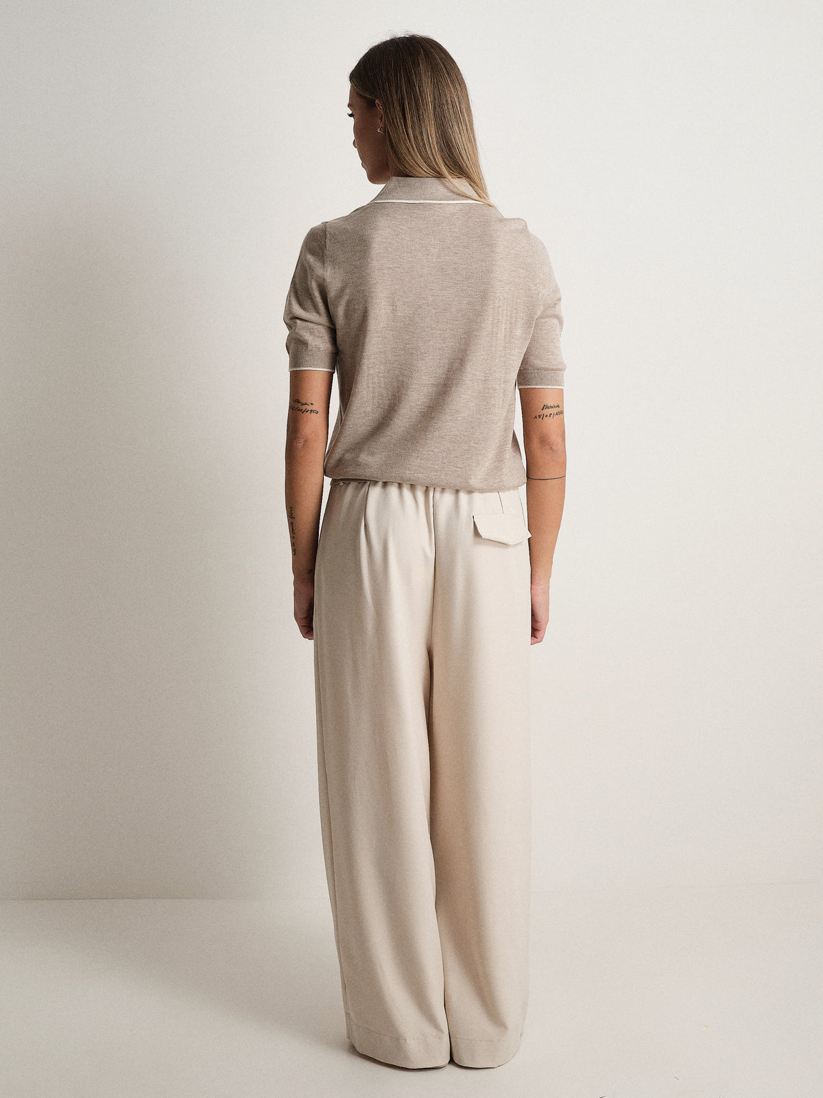 #colore_beige