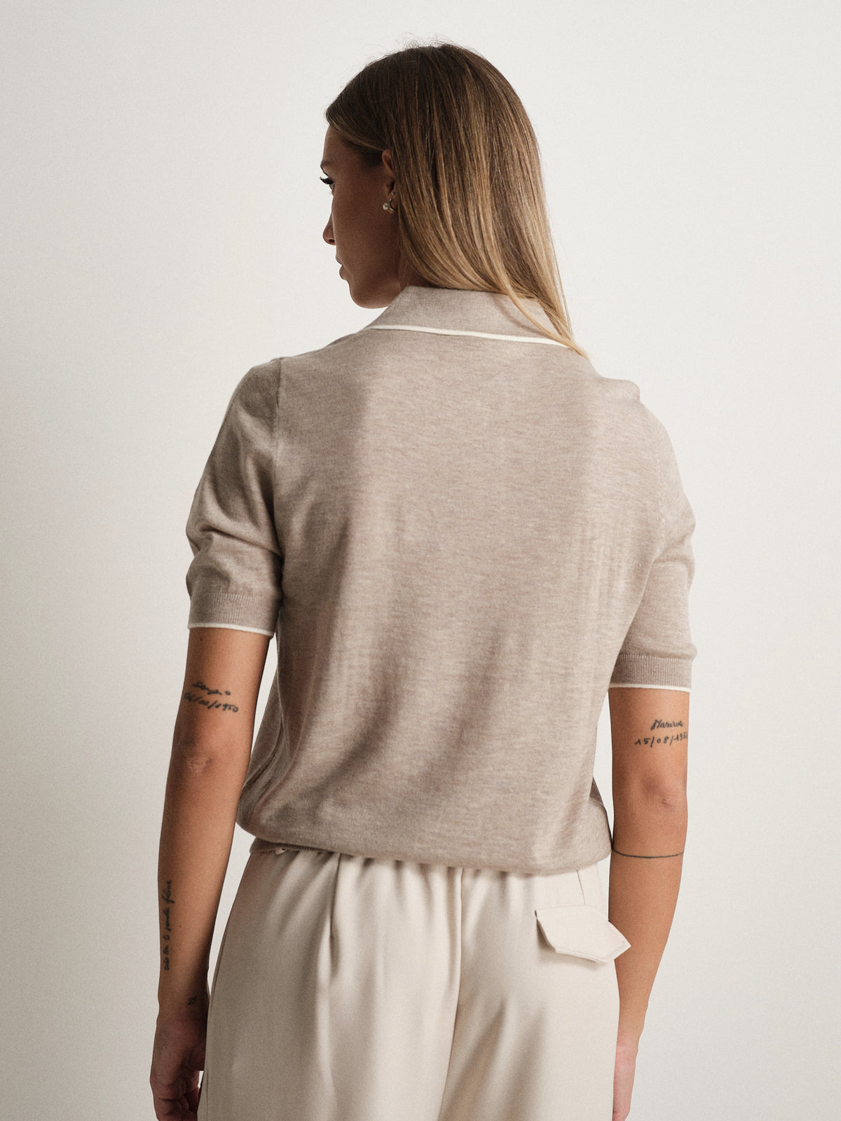 #colore_beige