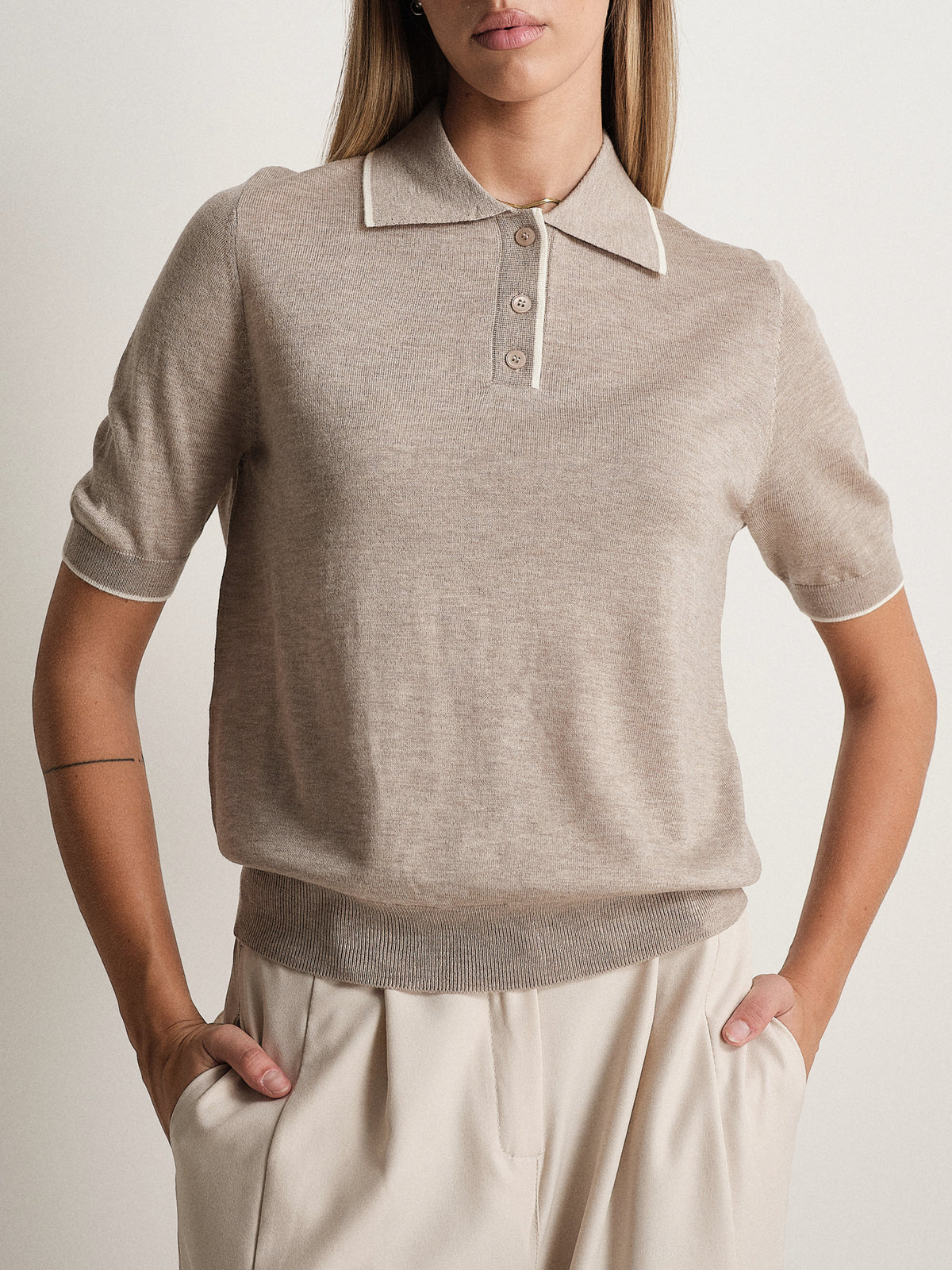 #colore_beige