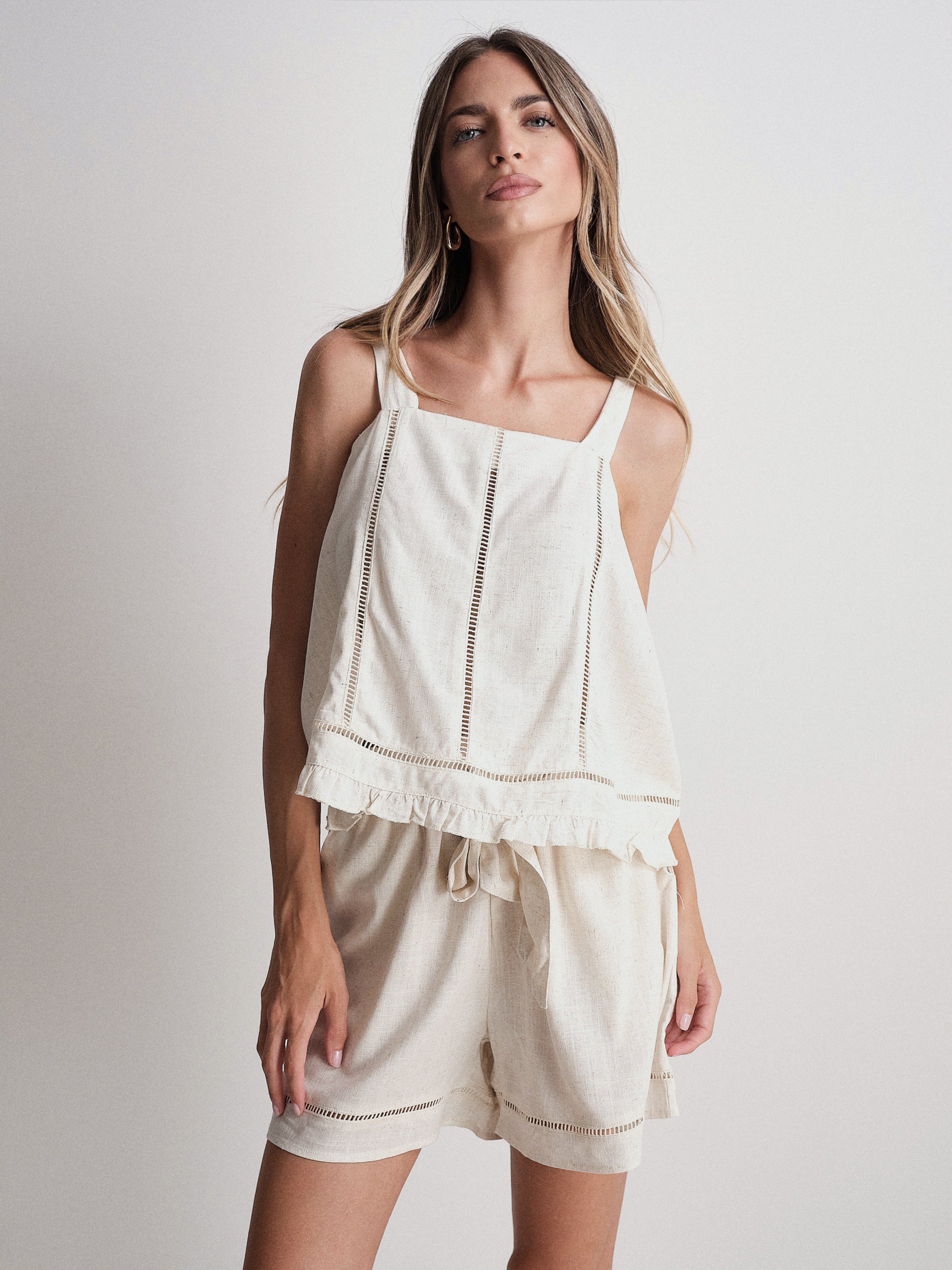 #colore_beige