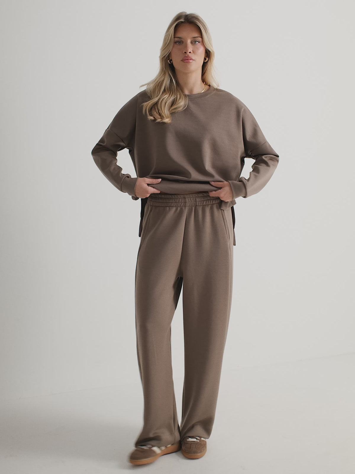 #colore_taupe