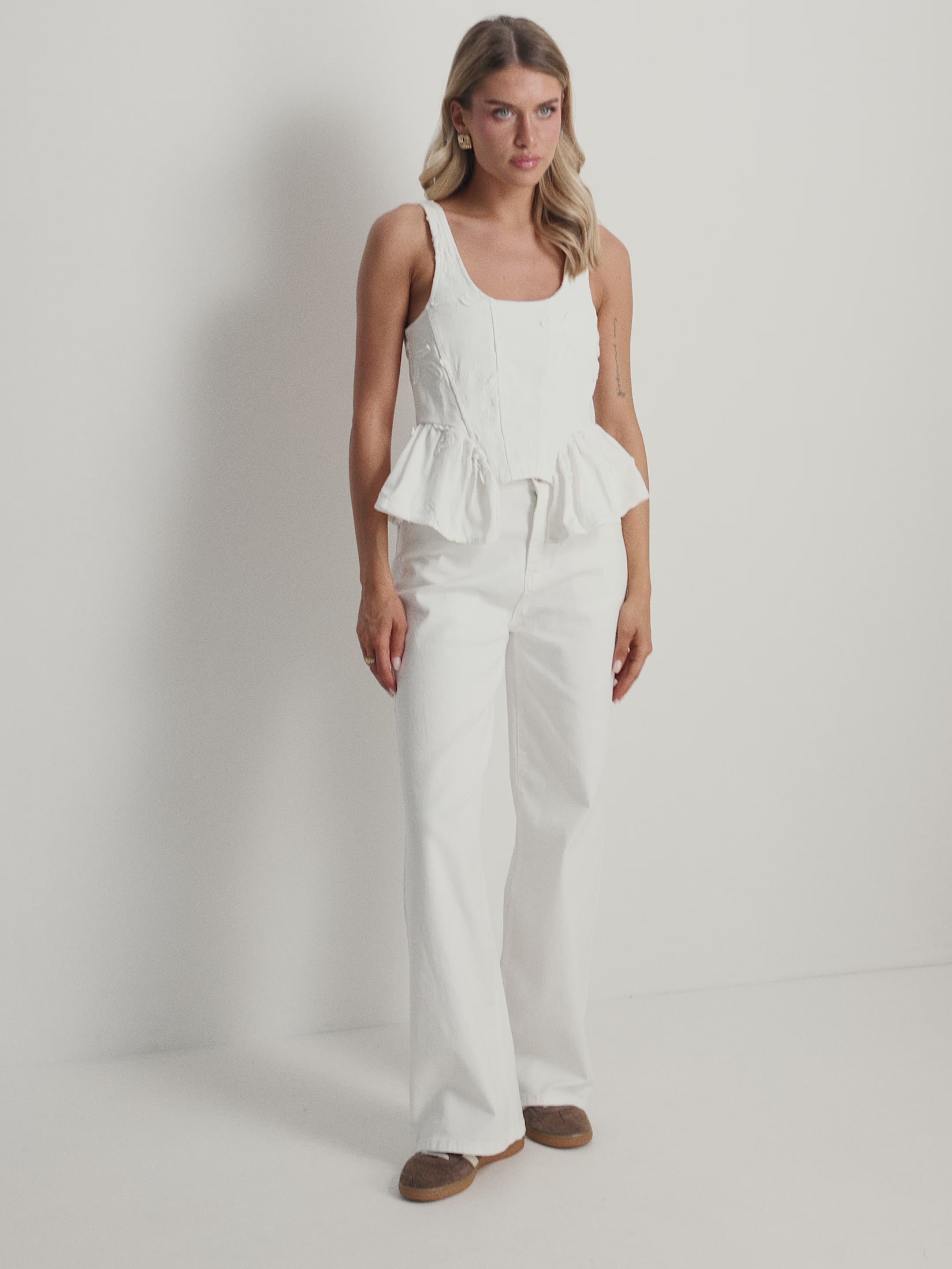 #colore_bianco